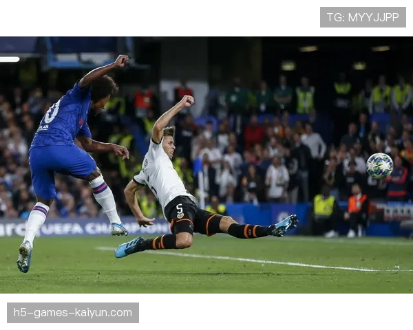 切尔西在欧冠小组赛中遇冷，2-2战平卡拉巴赫，切尔西球星卡